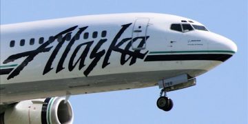 Alaska cargo flights affected by potential problem with retrofitted 737s