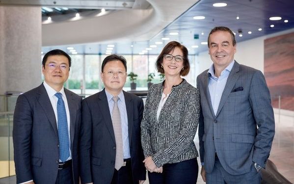 BMW Group signs supply contract with Ganfeng for sustainable lithium