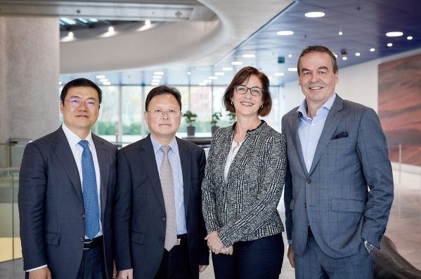 BMW Group signs supply contract with Ganfeng for sustainable lithium BMW Group signs supply contract with Ganfeng for sustainable lithium