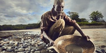 Colombia’s artisanal gold miners now part of a traceable global supply chain