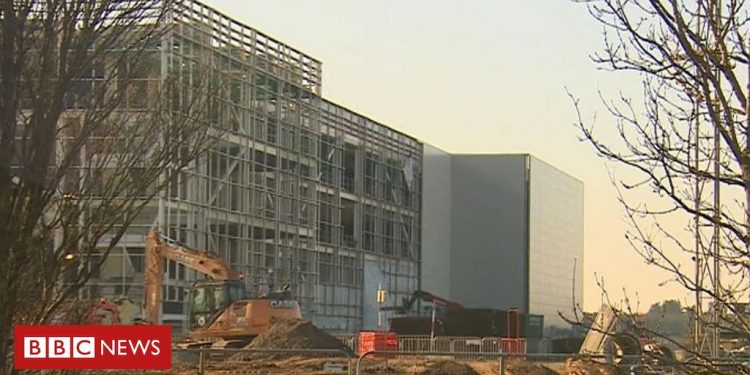 Amazon to create 1,000 new jobs at Darlington warehouse