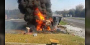 Cargo fire on I-75 Saturday, driver able to get out safely – WATE 6 On Your Side