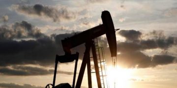 Crude oil price nailed three-month-peak on low US inventory build, trade progress
