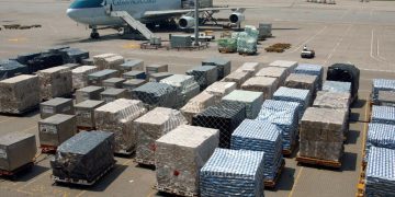 Hong Kong’s airport authority, airlines to offer discounts on cargo charges to boost trade at world’s busiest freight hub
