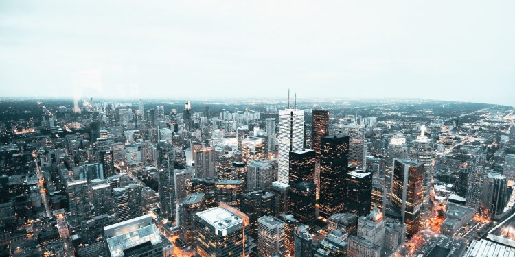 Real estate sales in Toronto are rising as inventory drops to its lowest level in years