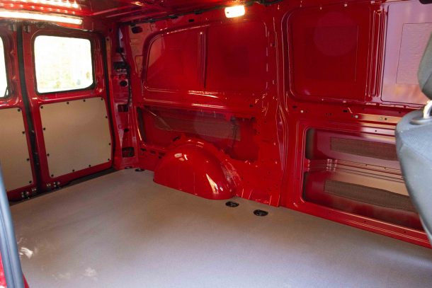 2019 Mercedes-Benz Metris side cargo