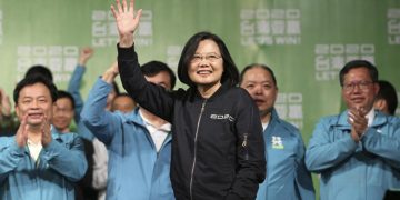 Taiwan leader Tsai Ing-wen meets top US official after her election win
