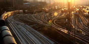 DB Cargo Purchases 50 Toshiba Hybrid Locomotives