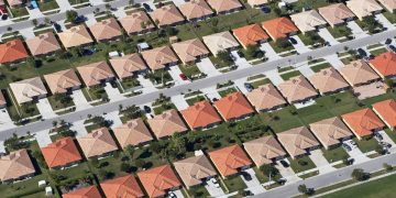 Housing inventory sinks heading into prime homebuying season