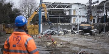 Major contractors warn of damage to supply chain if plans change