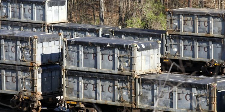 Alabamians want crackdown on sewer sludge dumping