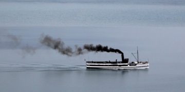 Should shippers use open loop scrubbers to comply with IMOs sulphur cap