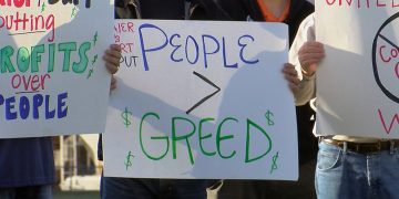 ’They’re letting our families go’: More than 250 workers affected by Legacy Supply Chain Services layoffs – WAVE 3