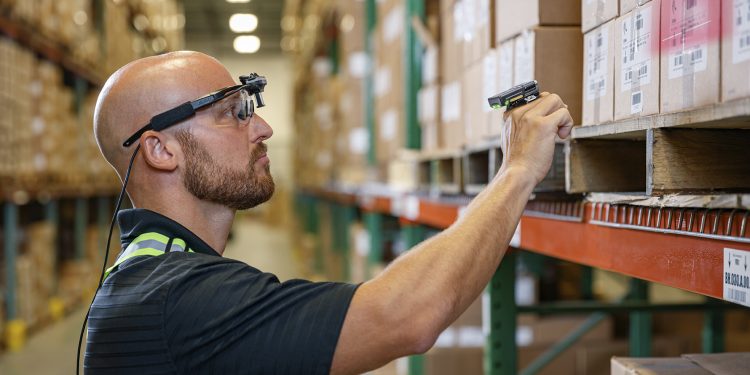 Wearables improve warehousing productivity
