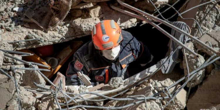 Hopes fade for missing as Turkey quake toll rises