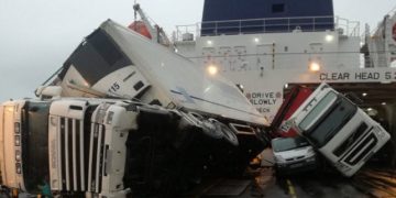 Vehicles Damaged on Ro-Ro, Drivers Pose Risk
