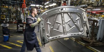 Coronavirus Creates Domino Effect in Global Automotive Supply Chain