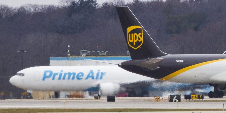 Record-breaking cargo and passenger activity at Rockford airport – News – Rockford Register Star