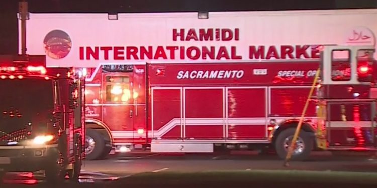 Firefighters Battle Fire In Warehouse On Arden Way – CBS Sacramento