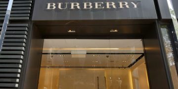 Burberry to launch carbon neutral fashion show for “sustainable future”