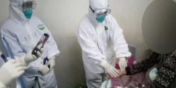 Coronavirus fears trigger a run on masks, gloves and other gear
