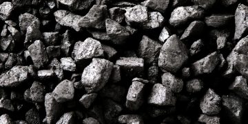 Coal shipping in Twin Ports drops while wind cargo surges