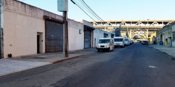 USPS Keeps Its Long Island City Warehouse – Commercial Observer