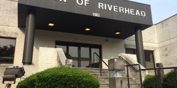 Driver parked in fire zone arrested for driving without license