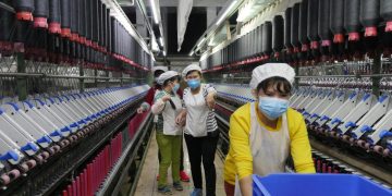 Coronavirus is throwing fashion’s supply chain into disarray — Quartz