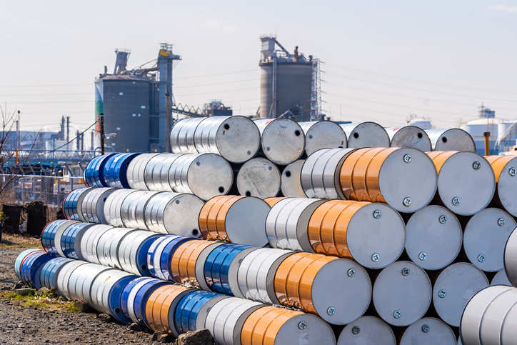 Spain's Naturgy cancels loading of U.S. LNG cargo amid price slump