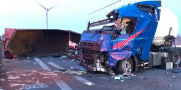 One killed, four hurt after drunk unlicensed trucker loses cargo