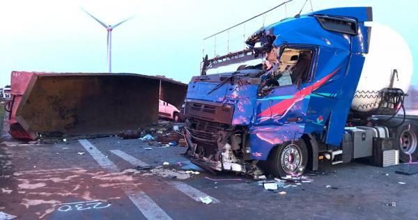One killed, four hurt after drunk unlicensed trucker loses cargo