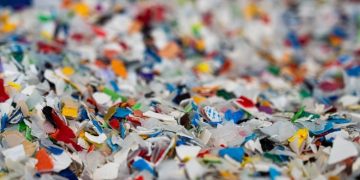Report argues most plastics, especially #3-7s, falsely labeled as recyclable