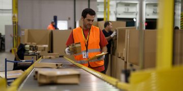 Amazon to hire 100,000 warehouse and delivery workers
