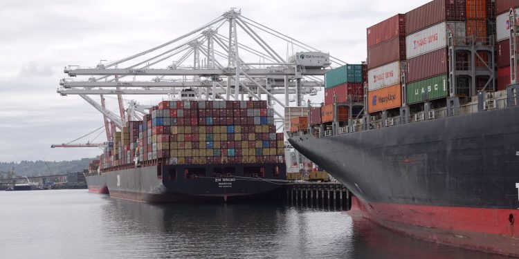 Consumer companies call on White House to defend against supply chain disruptions