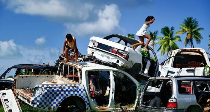 Cars that eat paradise – ABC News (Australian Broadcasting Corporation)