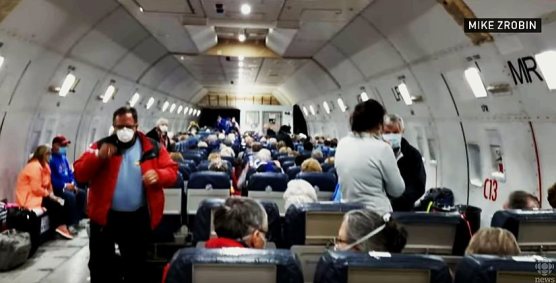 Cargo plane brings Canadian tourists home to quarantine