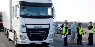Western supply chains buckle amid coronavirus lockdowns