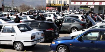 Inventory shortages push used car prices up in Turkey 