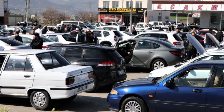 Inventory shortages push used car prices up in Turkey 