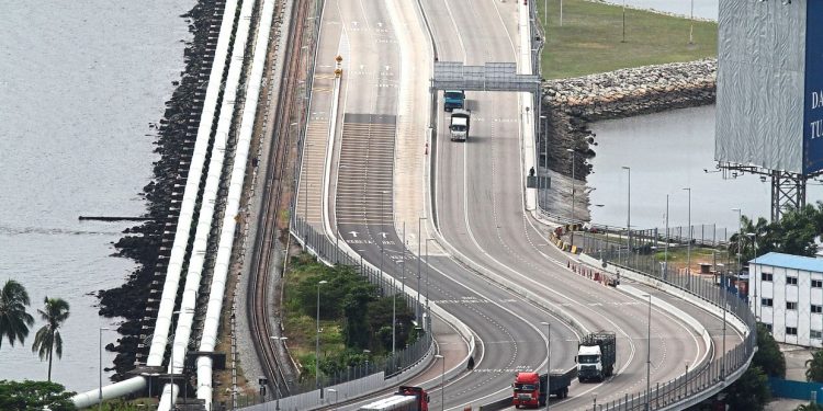 Firms want clear directive on cargo supply to S’pore