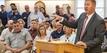 Ex-Portsmouth football coach Moniz yet to file lawsuit following unmet demands – News – The Newport Daily News