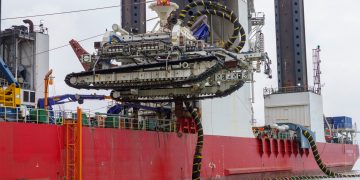 Deep Dig-It Trencher Buries Cables in Seabed to connect Offshore Wind Farms