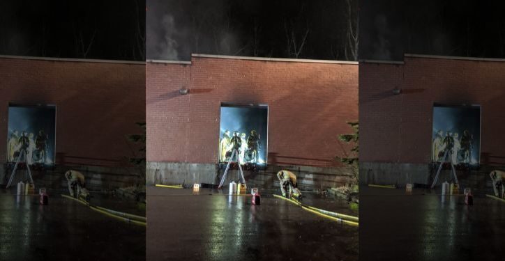 Firefighters battle blaze at Gwinnett County clothing warehouse