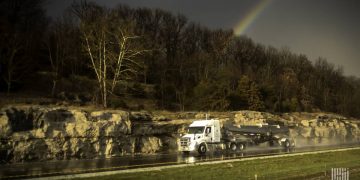 FMCSA clarifies, expands range of cargo included under HOS waiver