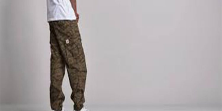 How to choose and style Men’s Cargo trousers in 2020