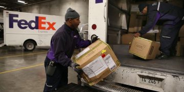 FedEx sees coronavirus cargo opportunities as airlines cut flights