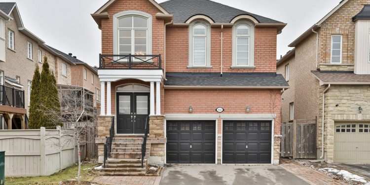 Low inventory drives buyers to Vaughan home