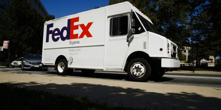 FedEx sees cargo opportunities as virus grounds airlines