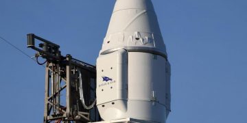 SpaceX launches 20th space station cargo mission